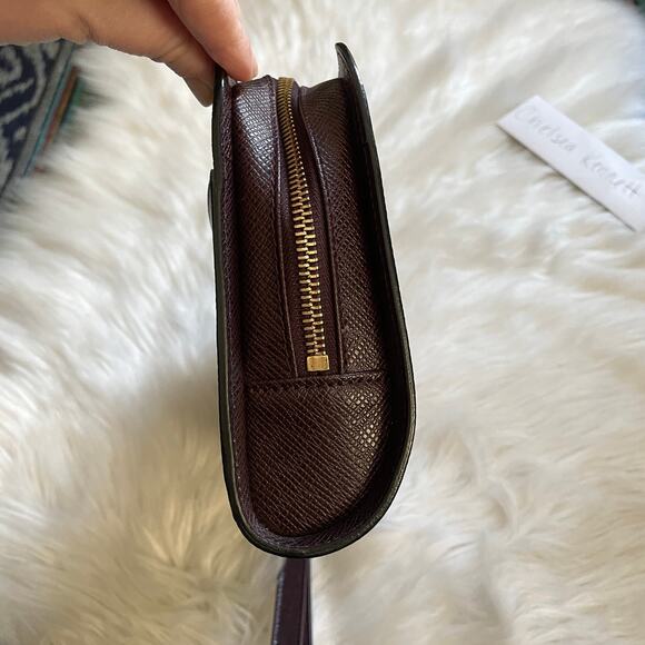 Louis Vuitton Bordeaux Taiga Leather Baikal Wristlet Pouch Clutch SLG - Picture 8 of 12